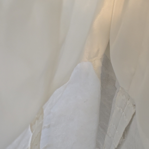 Elegant White Lace Dress - Picture 12 of 15